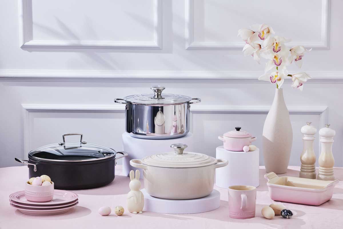 Kochgeschirr in Pastelltoenen von  LeCreuset
