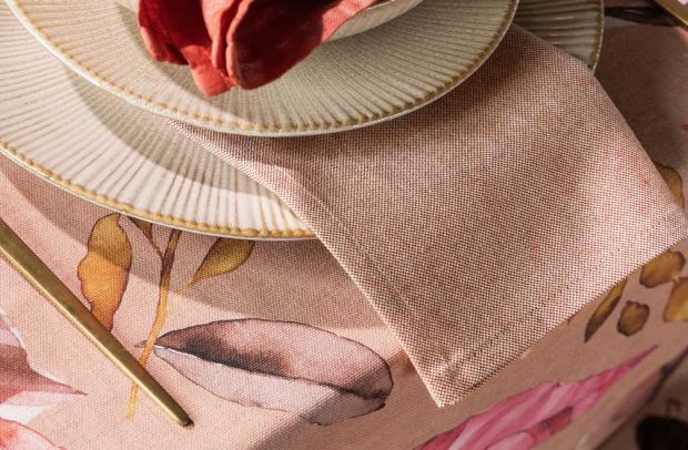 Stoff-Servietten und Tischtuecher