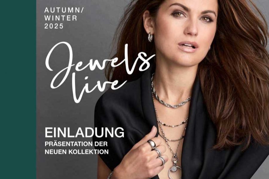 Einladung mit Datum und Uhrzeit, Abbildung Frau Mit Schmuck