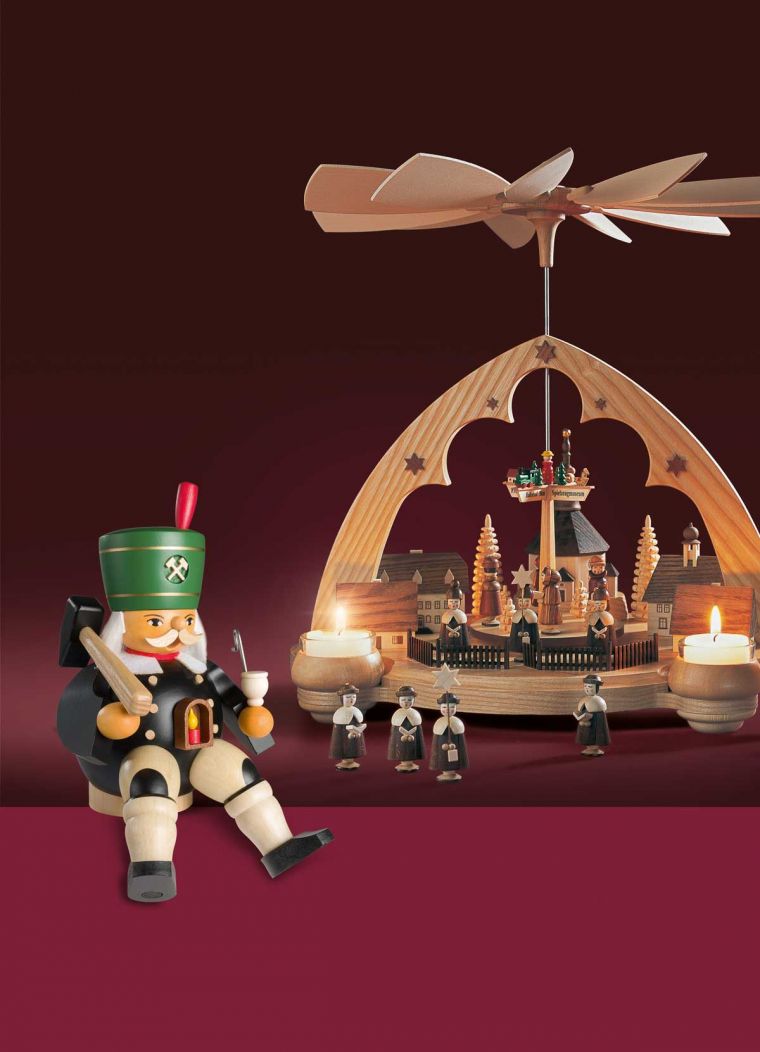 Nussknacker & Pyramide von Müller aus Seiffen